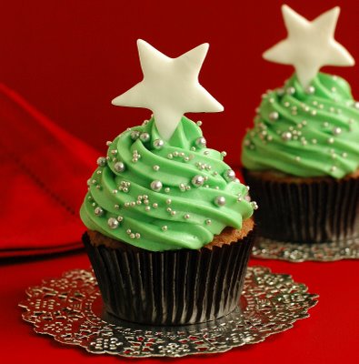 Christmas tree cupcakes with mint frosting